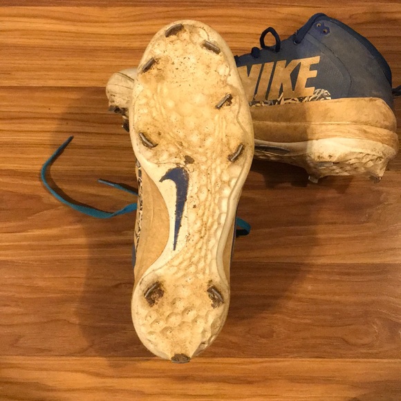 Nike Trout baseball cleats - Picture 2 of 3